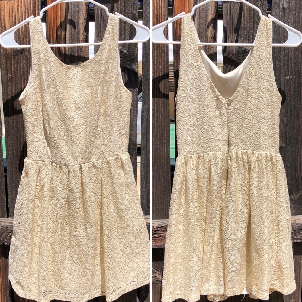 {Vintage} 🍭Gold & White Lace Overlay Mini Dress